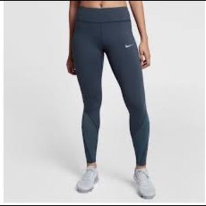 Nike Epic Luxe 27.5 DryFit leggings w/ mesh detail